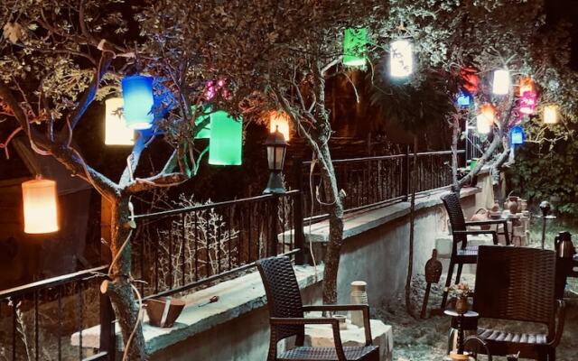 Aysultan Stone House