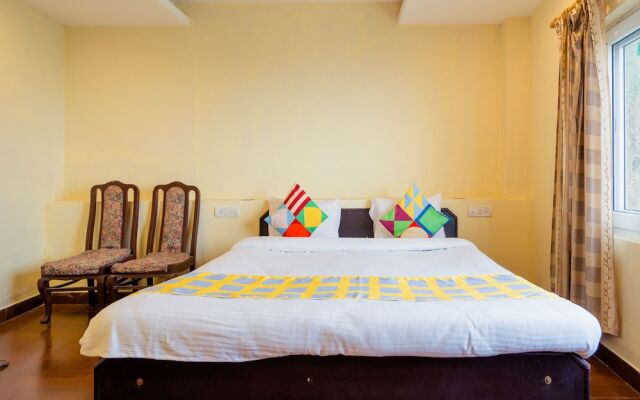 OYO 13160 Home City Heart 3BHK Mall Road