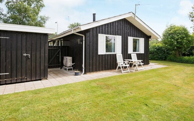 Serene Holiday Home in Grenå near Sea