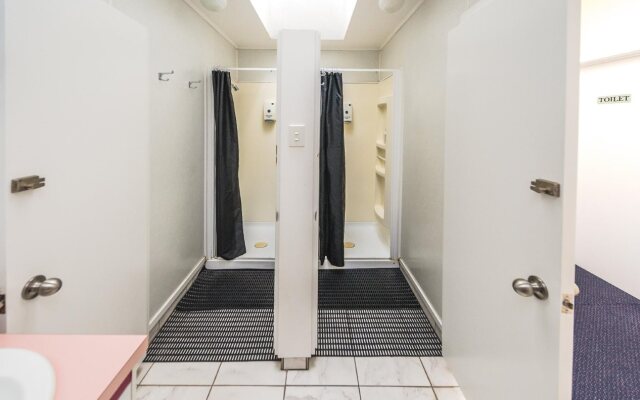 Anndion Lodge - Backpacker