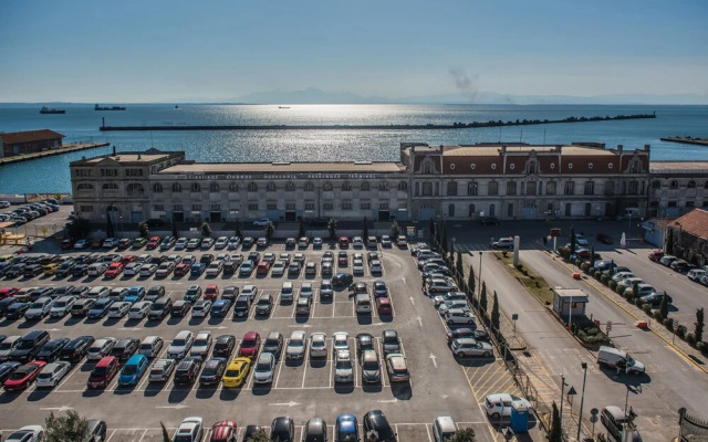 #Halu! - Spacious Home with Sea View