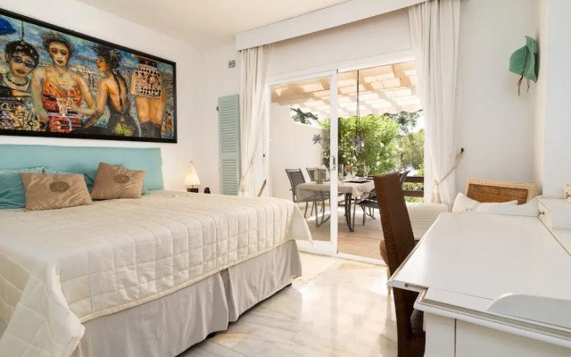 Ojen Retreat With Pool