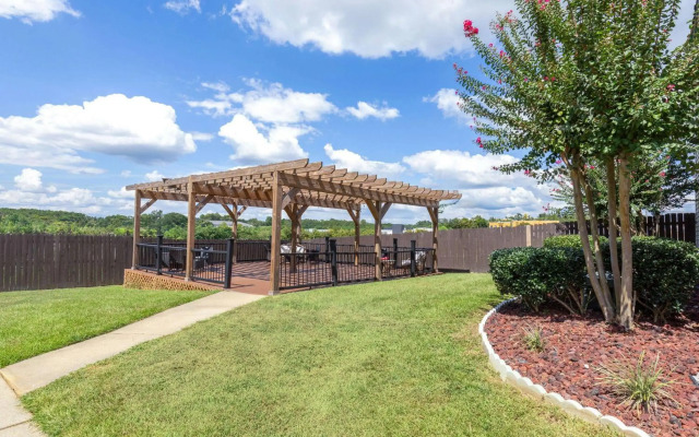 Ramada by Wyndham Studio Suites Dothan