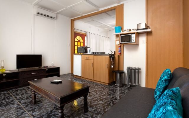 Gariep Dam SunRose Group of Guest Houses