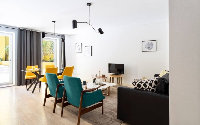 Altido Modern Terrace