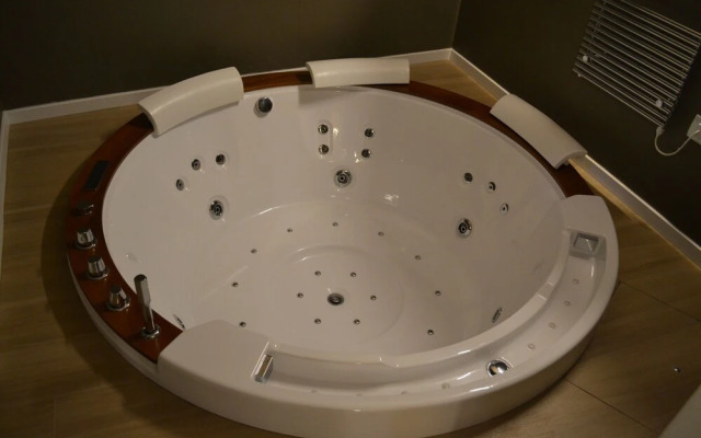 Corte Cairoli B&B and Suite