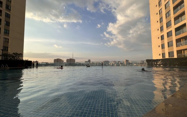 Supertramp House - Gold View Apartment