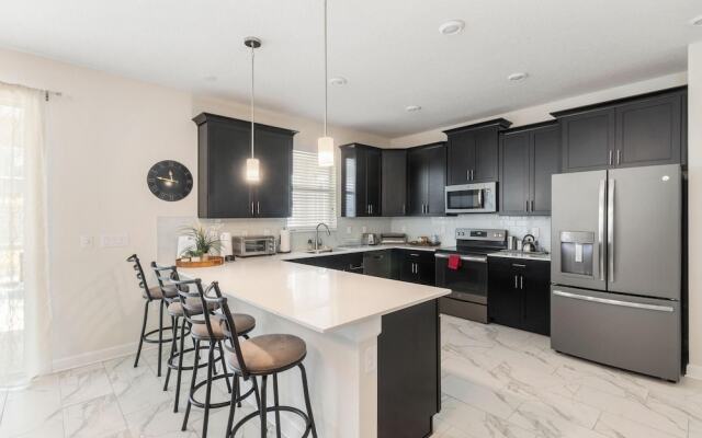 1520 FD 6BR Luxury Villa Pool Game Room