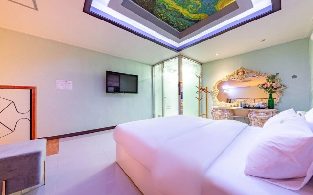 Iksan Luxury Hotel