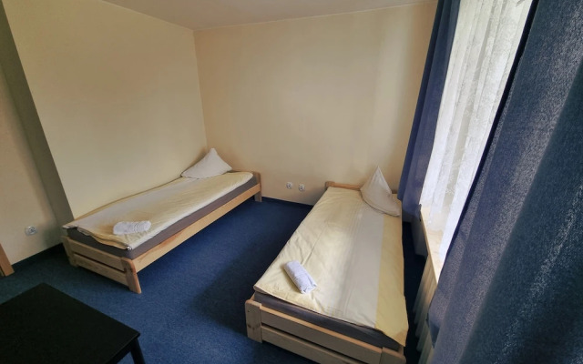 Wilanow House - Hostel