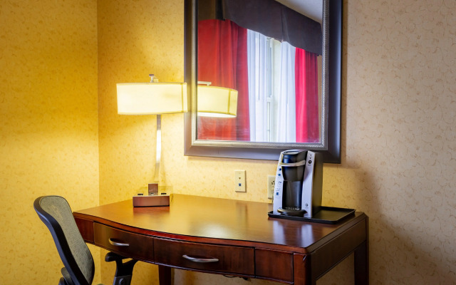 Holiday Inn Express & Suites Williamsburg by IHG