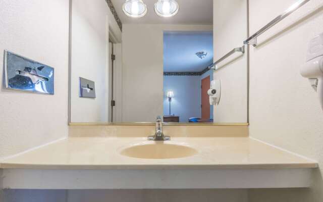 Travelodge by Wyndham Temple