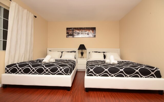 Hollywood Luxury Double bedrooms