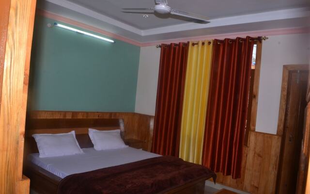 Hotel Hill Town