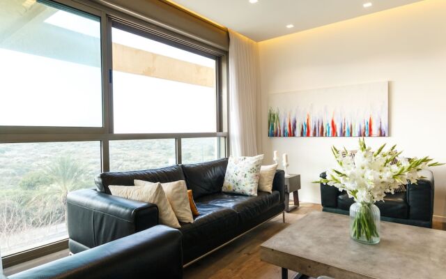 3 BR Family Home Sea View and 2 Parking