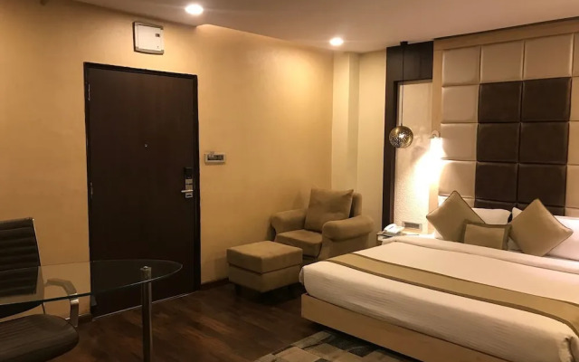 OYO 8656 Hotel Nataraj