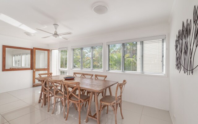 Noosa Outrigger Beach Resort