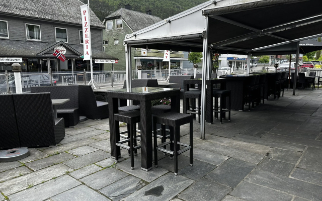 Stryn House Apartments & Hotel