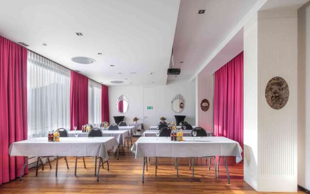 La Mansion Vi Vadi Hotel