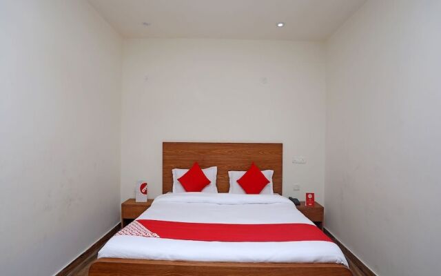 Oyo 18347 Hotel Mountain Inn