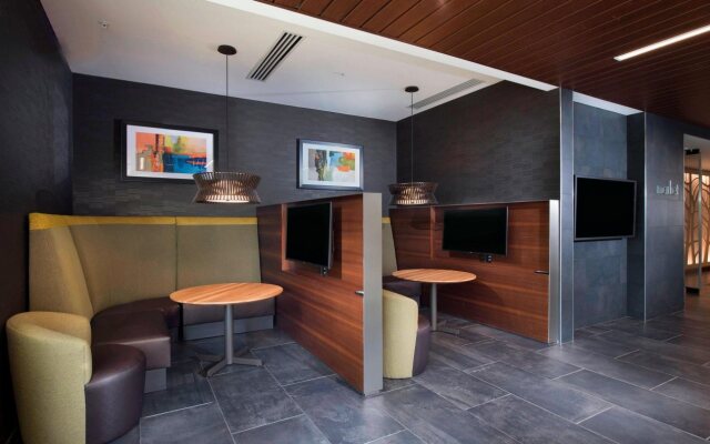 Courtyard by Marriott Atlanta Alpharetta/Avalon Area