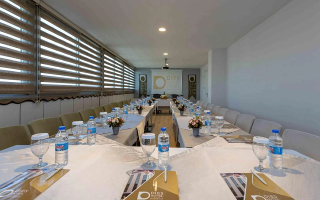 Dies Hotel