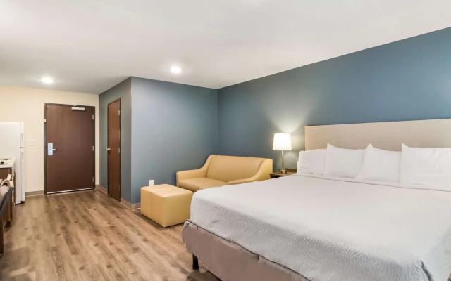 WoodSpring Suites Lake Jackson