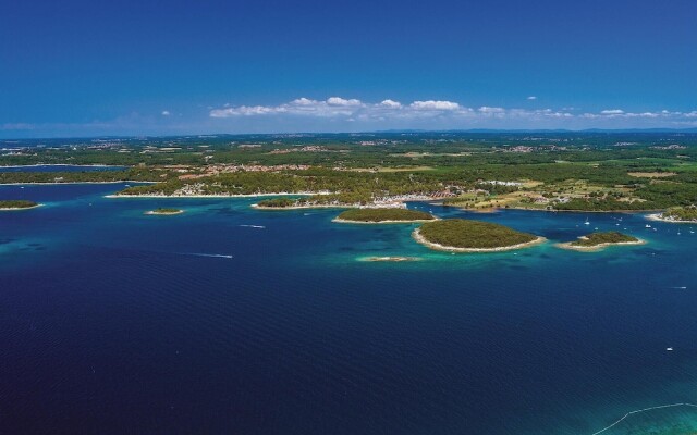 Stunning Home in Vrsar With Wifi and 3 Bedrooms