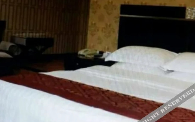 Chongqing Ruiyate Business Hotel (Hangu Square)