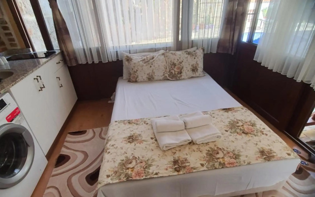 Ozkavak Hotel Kaleici