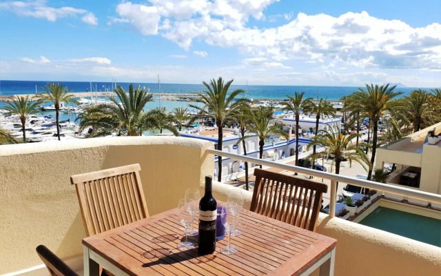 Fantastic Apartment In Front Of The Sea & Marina