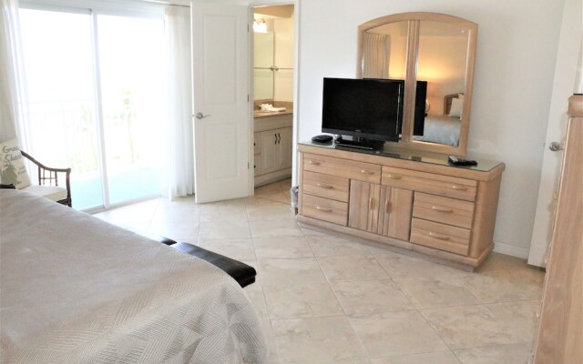 Jamaica Royale 403 - 2 Br Condo