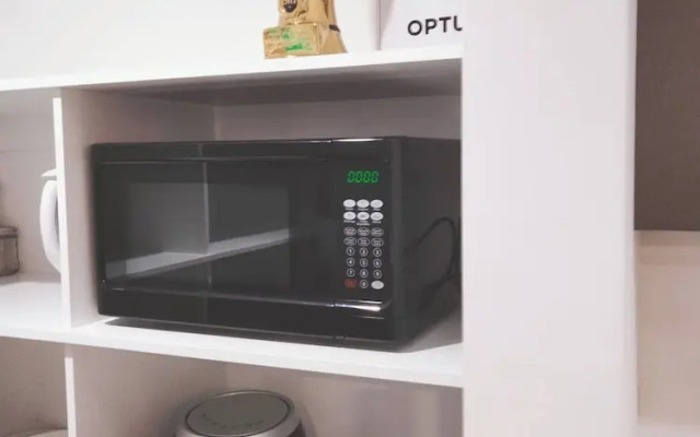 Modern & Cosey 4bedroom House Walk to Beach