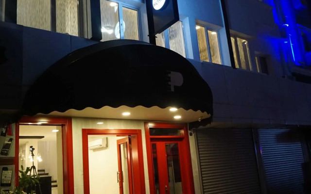 Piano Hotel