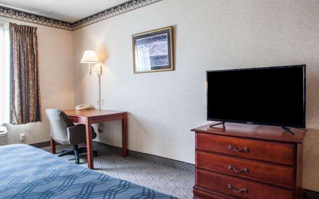 Rodeway Inn & Suites Milwaukee Airport