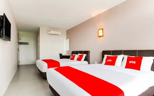 OYO 89631 988 Hotel