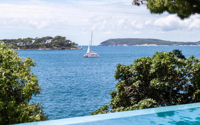 Villa Mey's Place On The Beach