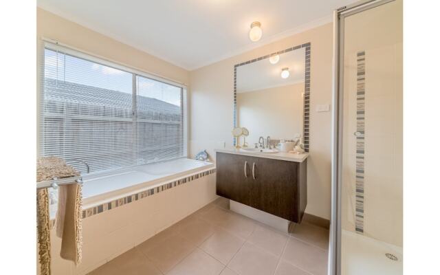 A Touch OF Class - PET Friendly