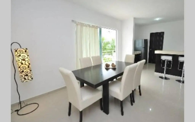 Poolside tranquil apartment in Playa del Carmen