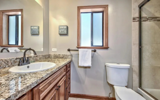 1760t Thunderbird Cabin 3 Bedroom Home