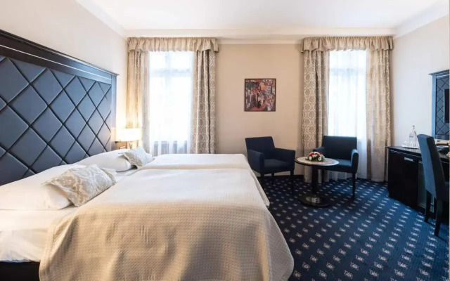 Pytloun Old Armoury Hotel Prague