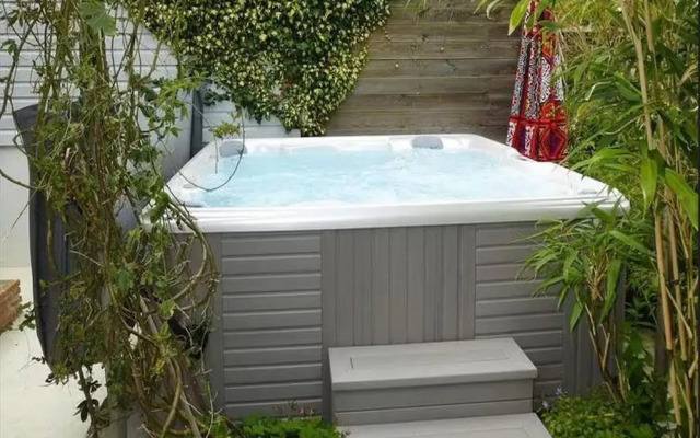 Apartment in Normandy Near Pebble Beach