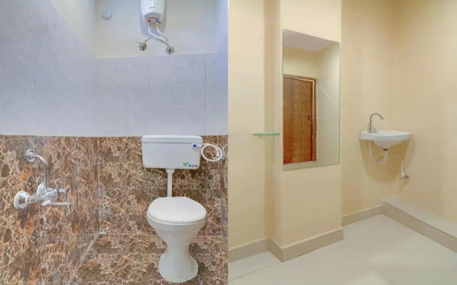 OYO 70302 Aayush Stay Inn