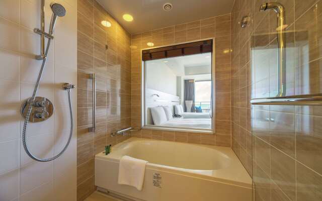 Hilton Okinawa Chatan Resort