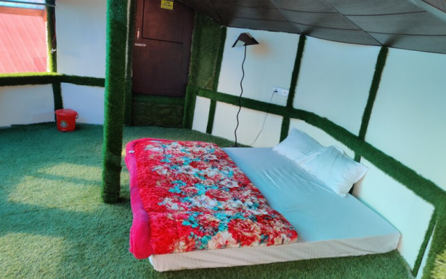 Elwood Resort Pangot