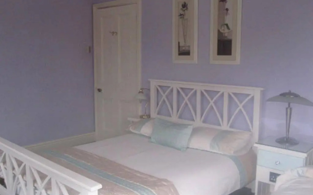 Hill House Guest House
