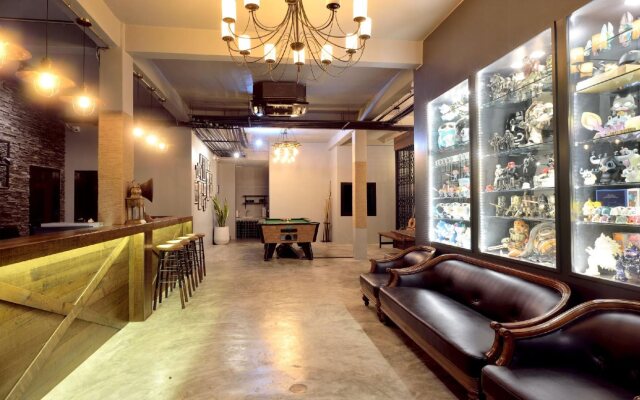 Castle Black Bangkok - Hostel