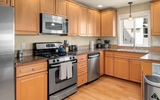 Seattle Vacation Home: Life's A Game