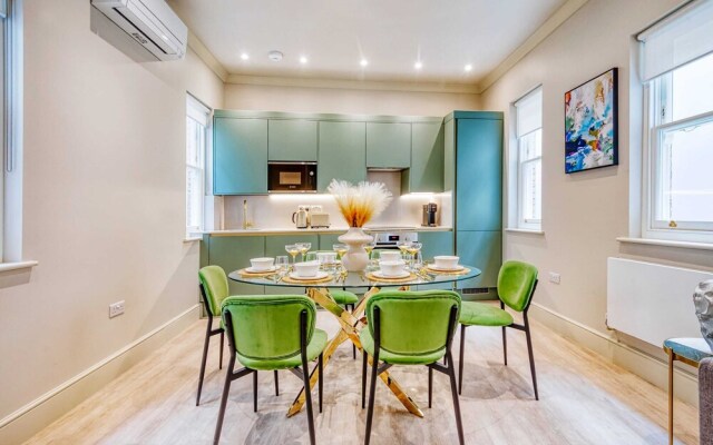 Marble Arch Suite 2-hosted by Sweetstay
