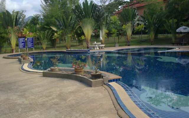 Golden Cliff Beach Resort